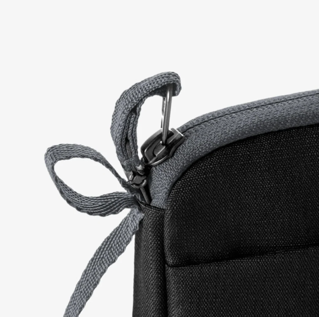 Eagle Creek Stash RFID Passport Wallet - Black - Image 13