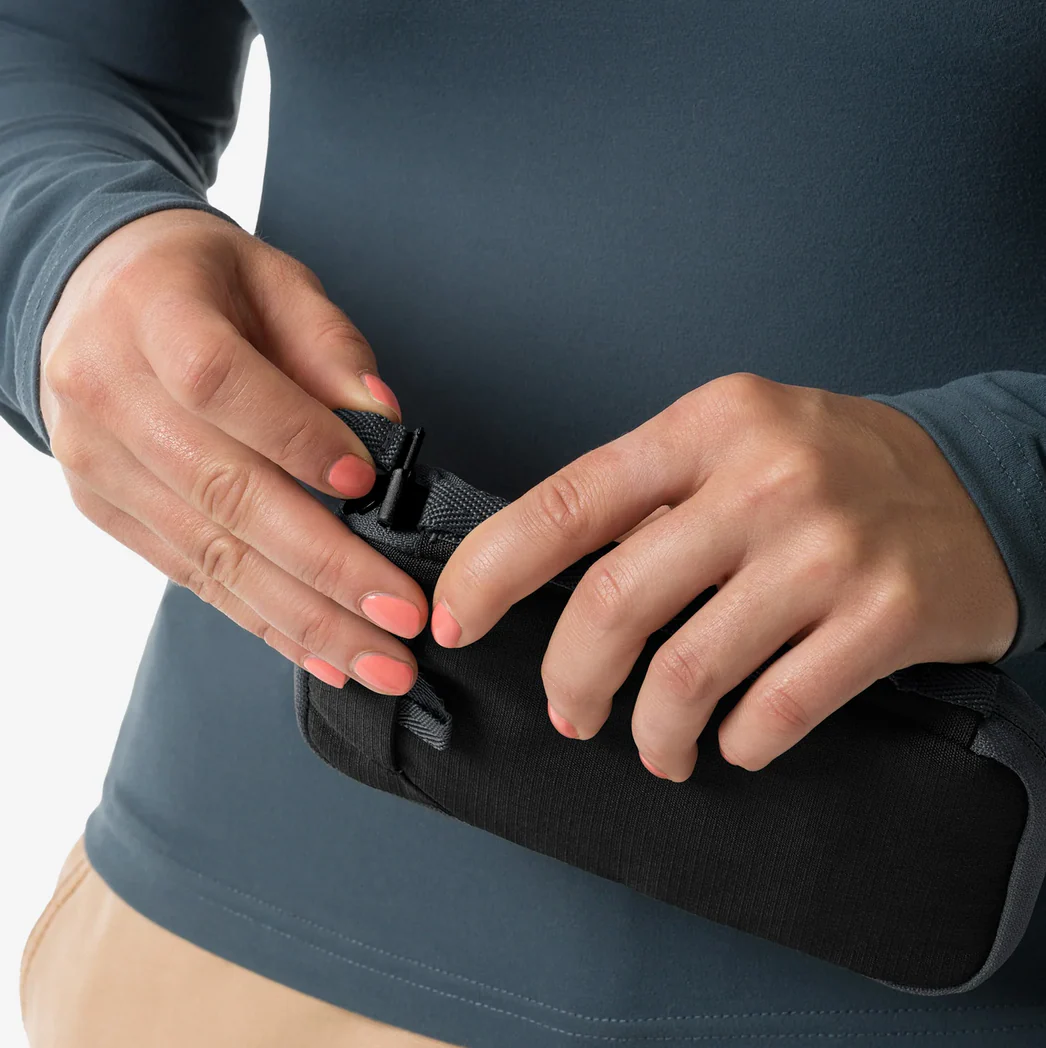 Eagle Creek Stash RFID Passport Wallet - Black - Image 9