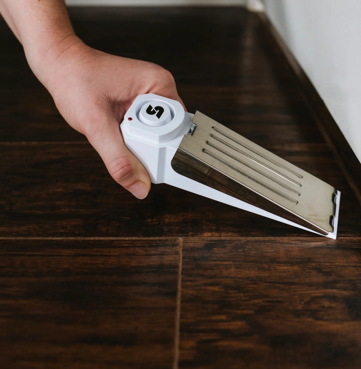 SABRE Wedge Door Stop Alarm - Image 3